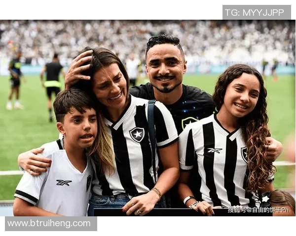 中国退役足球球星的人生新征程从绿茵场到多彩人生舞台